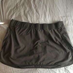 REI black skort 2x